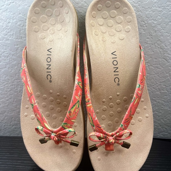 VIONIC Coral Flip Flop Sandals with Bow Accent - Picture 4 of 5